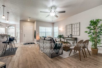 6160 Eckhert Rd in San Antonio, TX - Building Photo - Building Photo