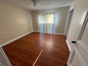 1401 Cypress Way W in West Palm Beach, FL - Building Photo - Building Photo