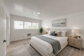 316 Surfside Blvd in Surfside, FL - Building Photo - Building Photo