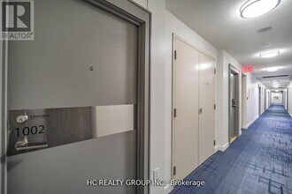 15 Singer Ct in Toronto, ON - Building Photo - Building Photo