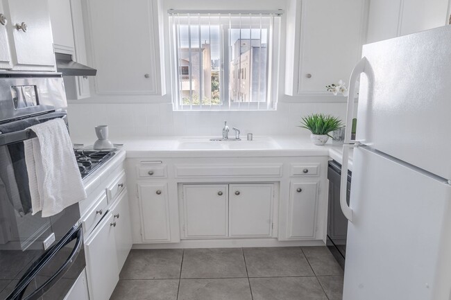 Glendon Luxury Investments LLC