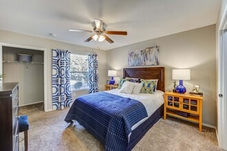 Ascent at Silverado Apartment Homes in Las Vegas, NV - Foto de edificio - Building Photo