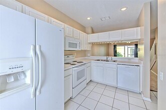 1309 Costa Mesa Dr in Wesley Chapel, FL - Building Photo - Building Photo