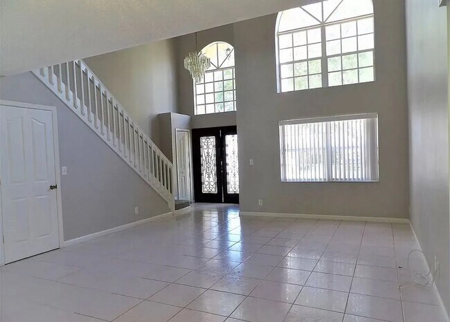 10004 NW 57th Pl in Coral Springs, FL - Foto de edificio - Building Photo