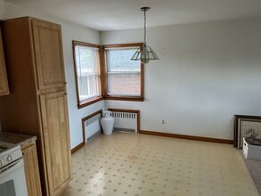 1217 Inwood Ter, Unit Fl. 2 in Fort Lee, NJ - Building Photo - Building Photo