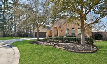 1838 Rocky Hills Dr in Conroe, TX - Building Photo - Building Photo