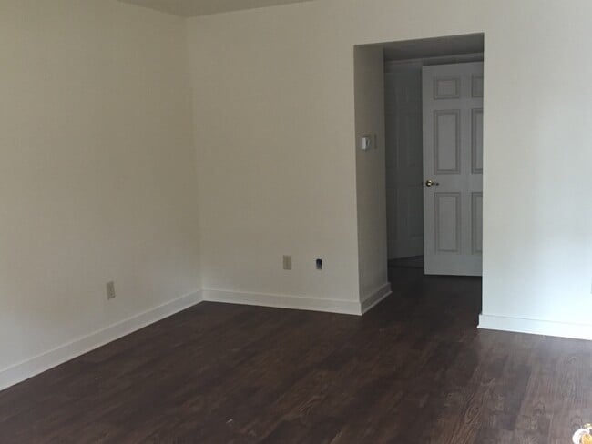 513 S Industrial St, Unit 2 in Lindale, TX - Building Photo - Building Photo