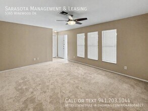 5365 Winewood Dr in Sarasota, FL - Building Photo - Building Photo