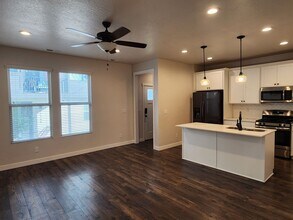 11338 S Willow Walk Dr in South Jordan, UT - Building Photo - Building Photo