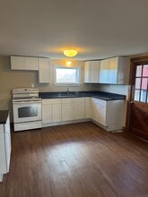 1896 Spruce St in Suffield, CT - Building Photo - Building Photo