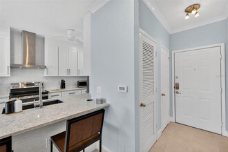 210 3rd St W in Bradenton, FL - Building Photo - Building Photo