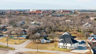645 N McCart St in Stephenville, TX - Building Photo - Building Photo