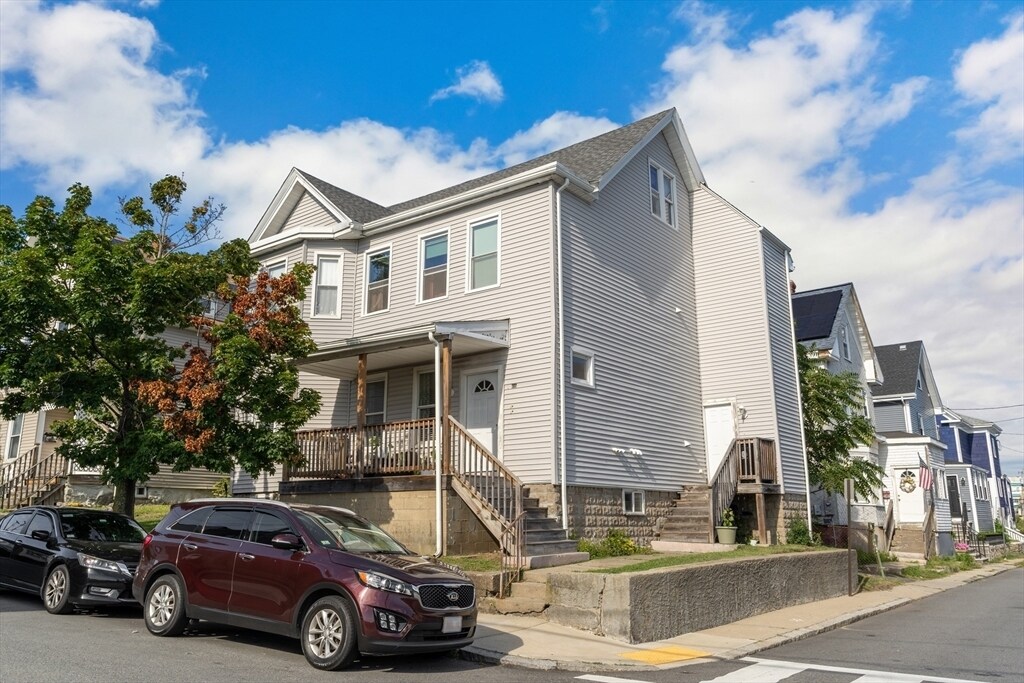 655 Cross St in Malden, MA - Building Photo