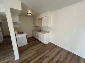 611 S Garden St in Visalia, CA - Building Photo - Building Photo