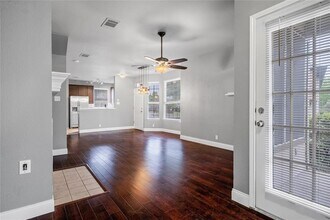 12401 Los Indios Trail in Austin, TX - Building Photo - Building Photo