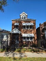 1630 W 38th Pl in Chicago, IL - Building Photo