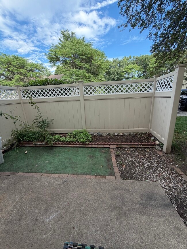 7 Village Hill Ln, Unit 7 Village Hill Ln 1