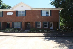 718 N Gay St in Auburn, AL - Building Photo
