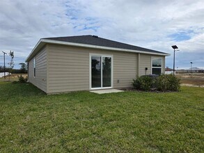 8066 SW 44th Terrace in Liberty Triangle, FL - Building Photo - Building Photo