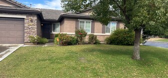 5802 Ashintully Ave in Bakersfield, CA - Building Photo