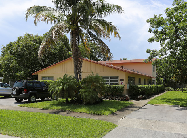 1100-1106 NE 16th Ct in Fort Lauderdale, FL - Building Photo - Building Photo