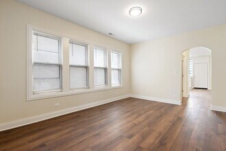 1639 E 86th Pl in Chicago, IL - Building Photo - Building Photo