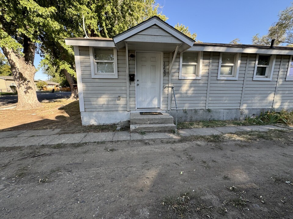 1285 E 4th N in Mountain Home, ID - Building Photo