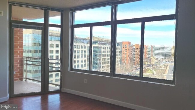property at 3650 S Glebe Rd
