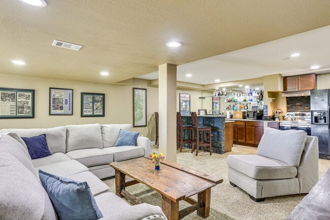 property at 9492 Sand Hill Pl