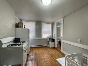 168 Endicott St, Unit 3R in Boston, MA - Building Photo - Building Photo