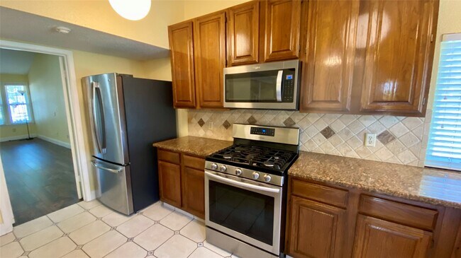 1903 Brushy Creek Dr in Sugar Land, TX - Building Photo - Building Photo