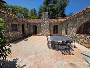 2002 N Mountain Ave in Upland, CA - Building Photo - Building Photo