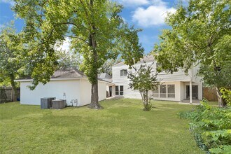 14823 Elmont Dr in Houston, TX - Foto de edificio - Building Photo