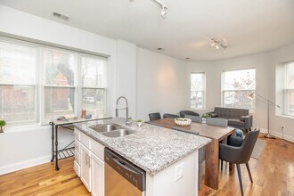 1503 N Talman Ave, Unit Ch in Chicago, IL - Building Photo - Building Photo