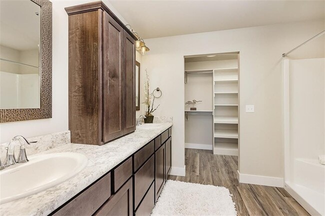 property at 2321 Gleneagles Blvd