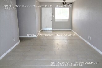 3001 BEE RIDGE Rd in Sarasota, FL - Building Photo - Building Photo