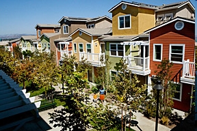 Paseo Santa Clara Apartments in Oxnard, CA - Foto de edificio - Building Photo