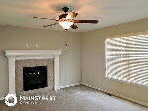 19124 Corbyn Ln in Smithville, MO - Foto de edificio - Building Photo