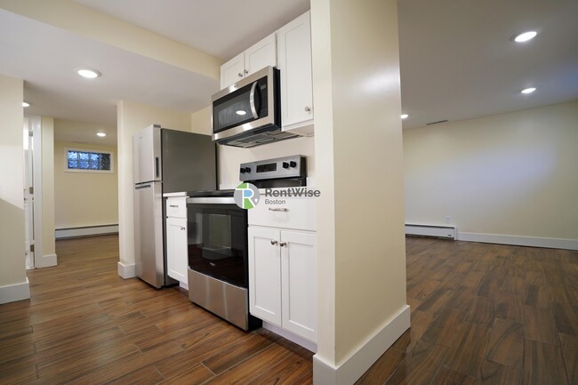 22 Snow St-Unit -4 in Boston, MA - Building Photo - Building Photo