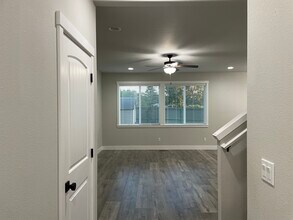 22405 SW Frst Crk Wy in Sherwood, OR - Building Photo - Building Photo