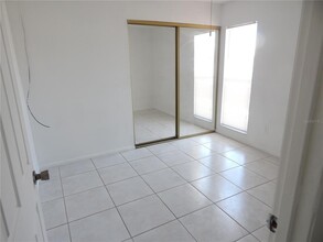 36 E Country Cove Way in Kissimmee, FL - Building Photo - Building Photo