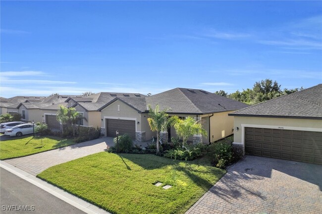 14650 Cantabria Dr in Ft. Myers, FL - Foto de edificio - Building Photo