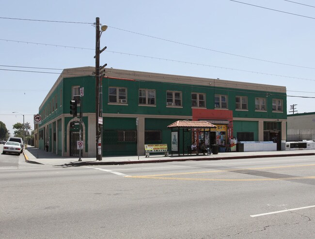 6800-6808 Central Ave in Los Angeles, CA - Building Photo - Building Photo