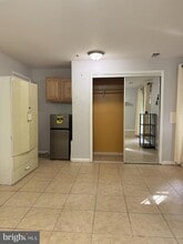 7906 Ashford Blvd in Laurel, MD - Foto de edificio - Building Photo