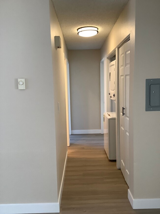 Carlsbad Coast in Carlsbad, CA - Foto de edificio - Building Photo