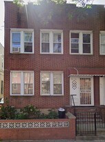 81-16 Dongan Ave in Queens, NY - Building Photo