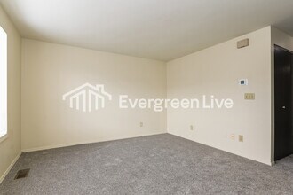 7641 Dalmation Dr in Dayton, OH - Building Photo - Building Photo