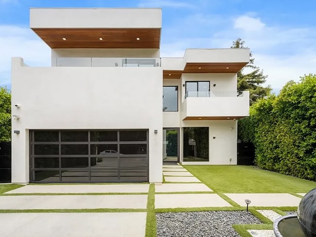 property at 15231 Greenleaf St