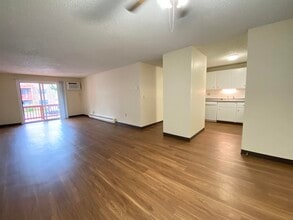 29 Capron Rd in Milford, NH - Foto de edificio - Building Photo