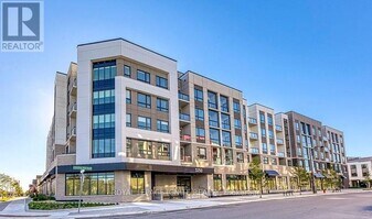3250 Carding Mill Trail in Oakville, ON - Building Photo